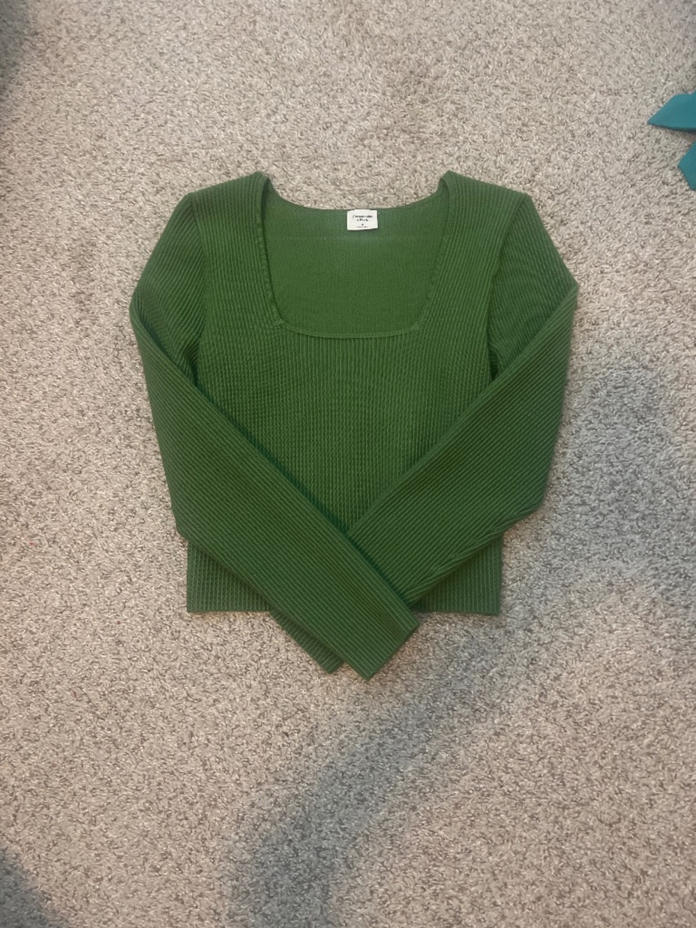 Green Abercrombie cropped sweater